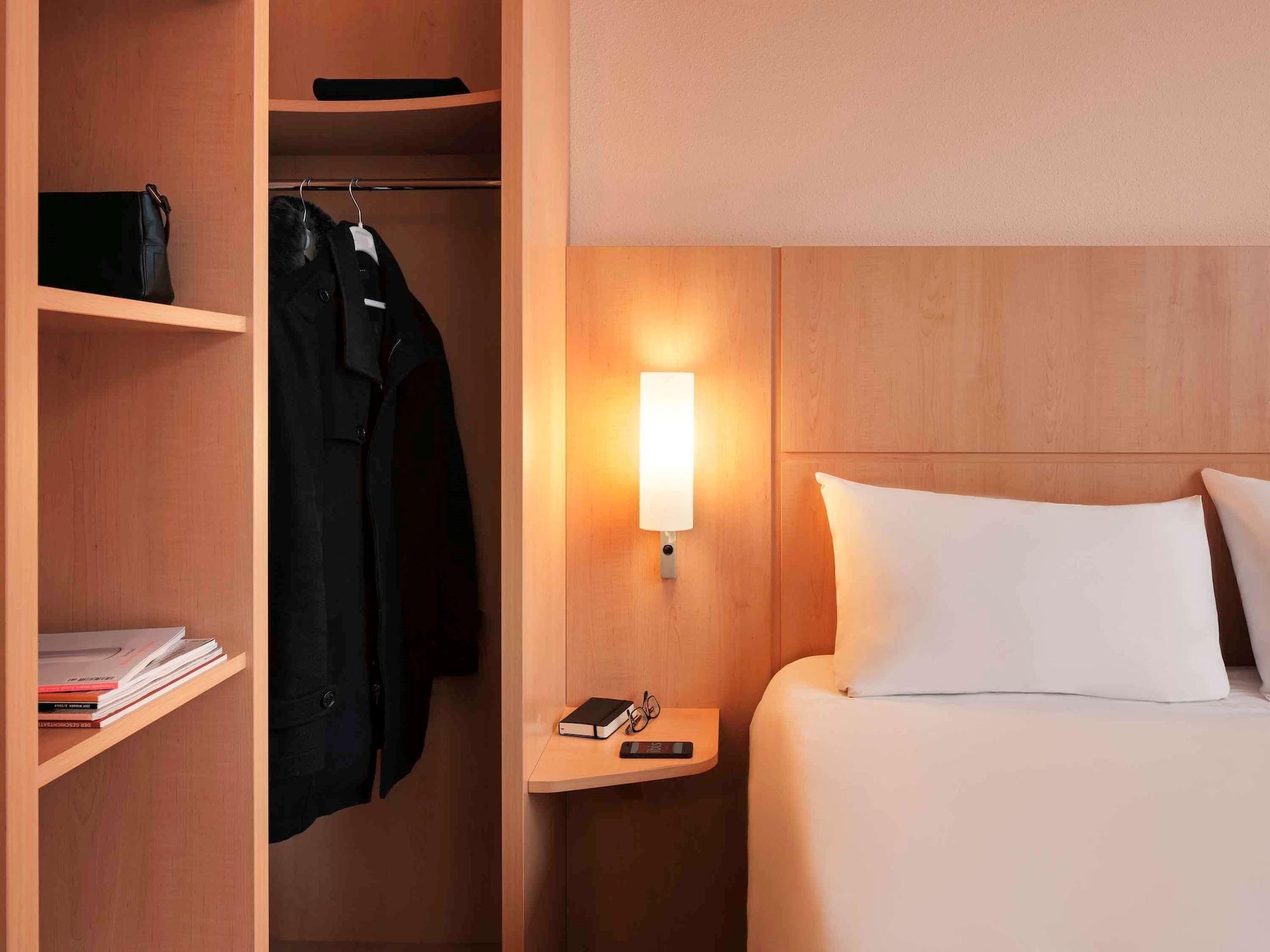 Ibis Hotel Nuernberg Altstadt Экстерьер фото