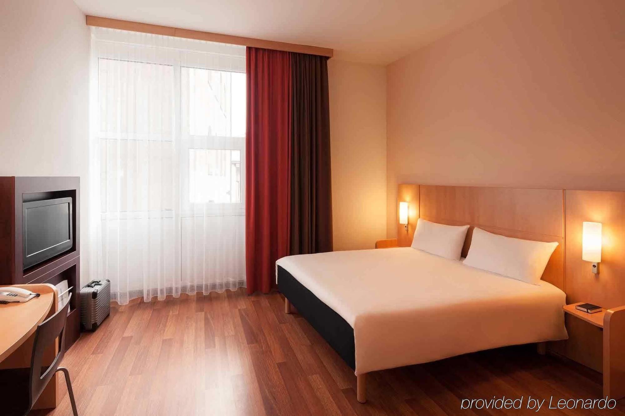 Ibis Hotel Nuernberg Altstadt Экстерьер фото